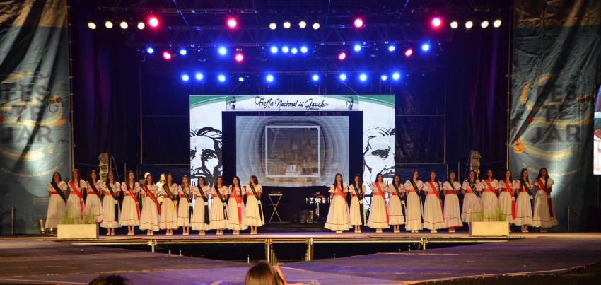 Se realiz el desfile presentacin de Buenas Mozas