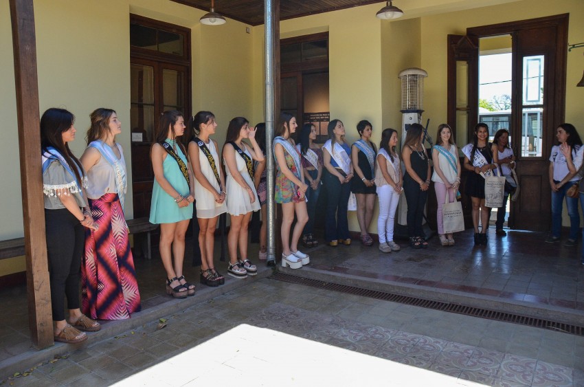 Reinas invitadas recorrieron la ciudad y sus museos