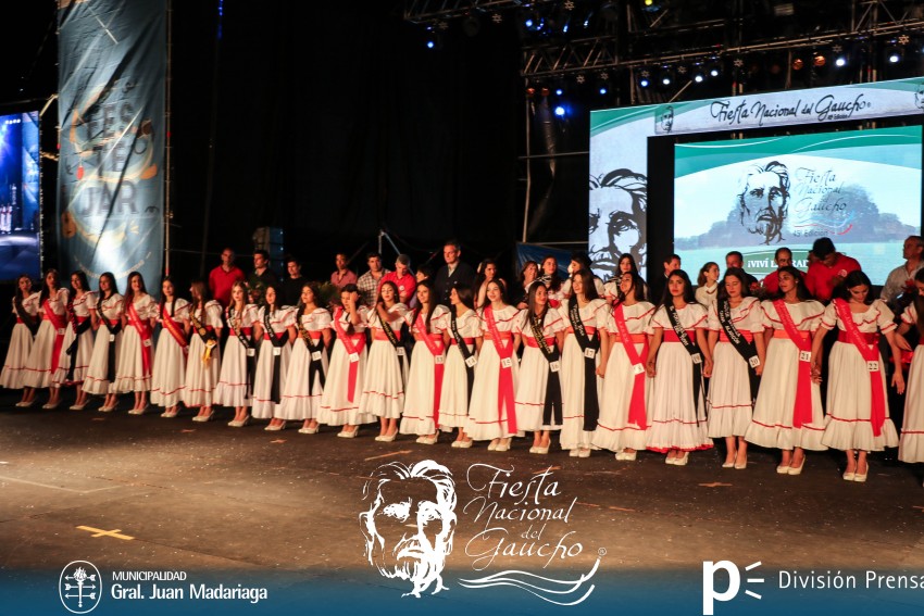 La eleccin de la Flor del Pago en fotos