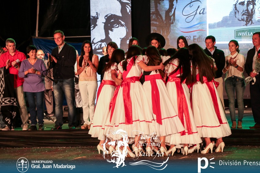 La eleccin de la Flor del Pago en fotos