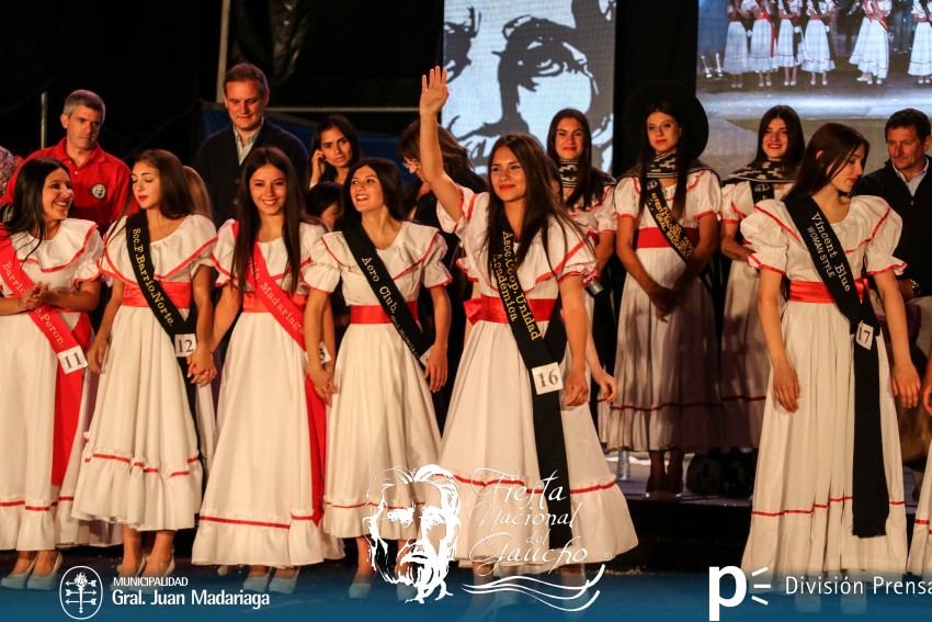 La eleccin de la Flor del Pago en fotos