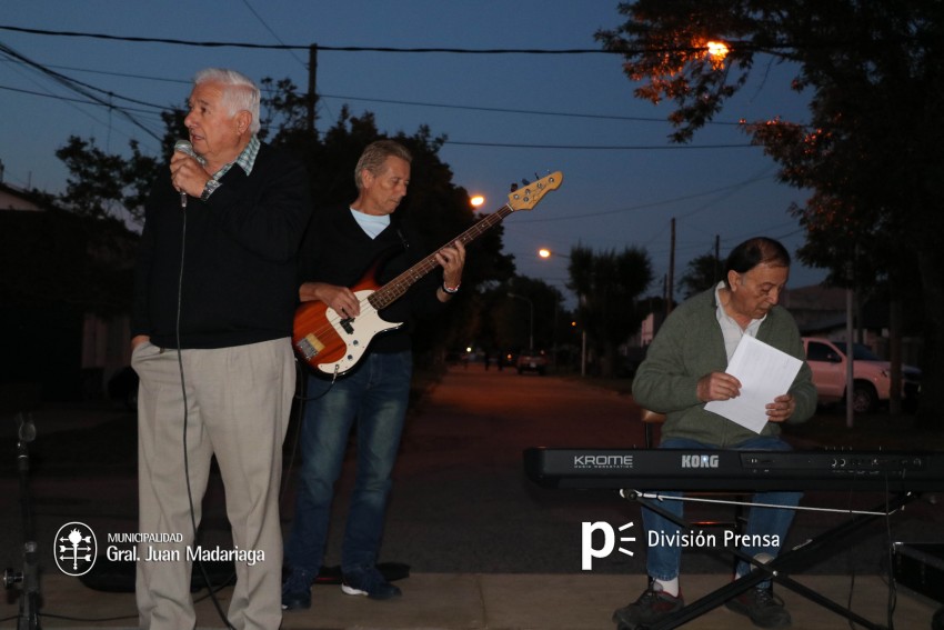 Encuentro de milonga en las calles de Madariaga