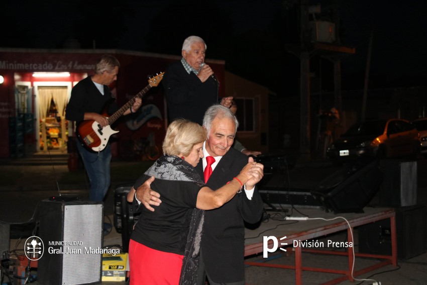 Encuentro de milonga en las calles de Madariaga