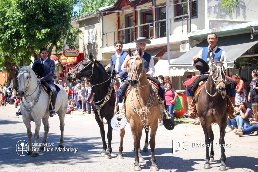 Las mejores fotos del desfile de gala de la Fiesta Nacional del Gaucho