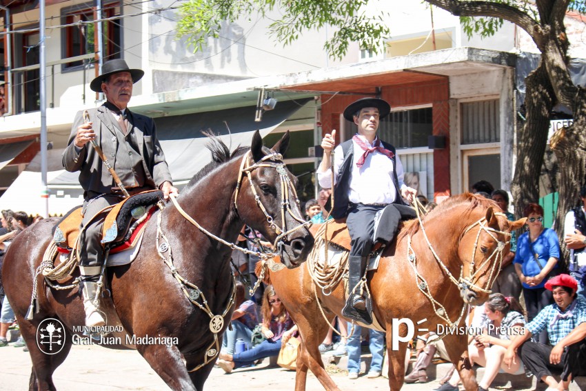 Las mejores fotos del desfile de gala de la Fiesta Nacional del Gaucho