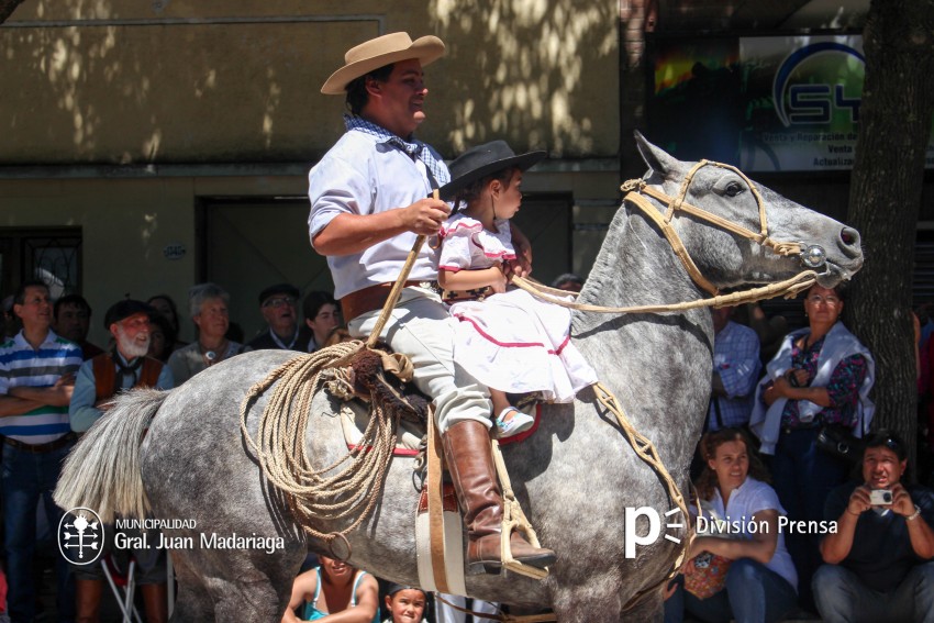 Las mejores fotos del desfile de gala de la Fiesta Nacional del Gaucho