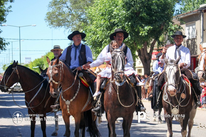 Las mejores fotos del desfile de gala de la Fiesta Nacional del Gaucho