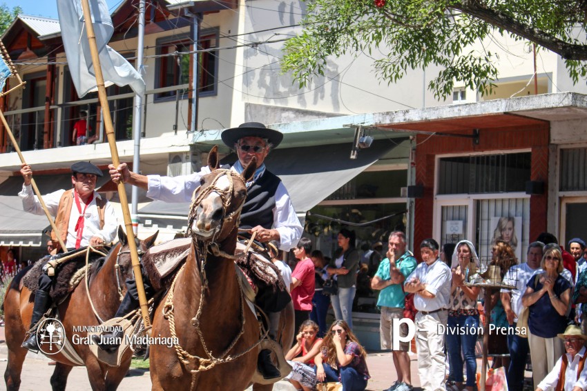 Las mejores fotos del desfile de gala de la Fiesta Nacional del Gaucho