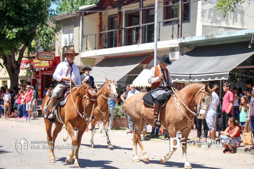 Las mejores fotos del desfile de gala de la Fiesta Nacional del Gaucho