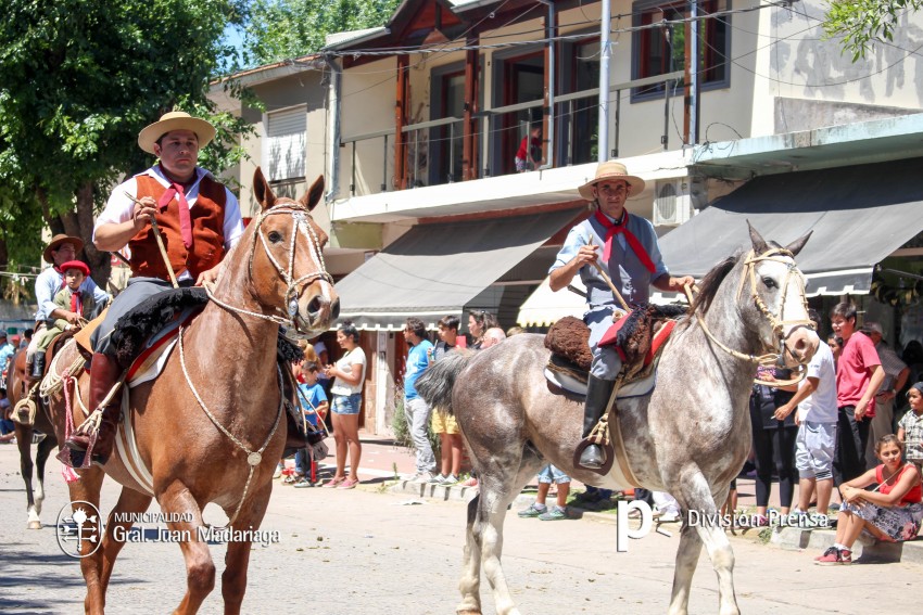 Las mejores fotos del desfile de gala de la Fiesta Nacional del Gaucho
