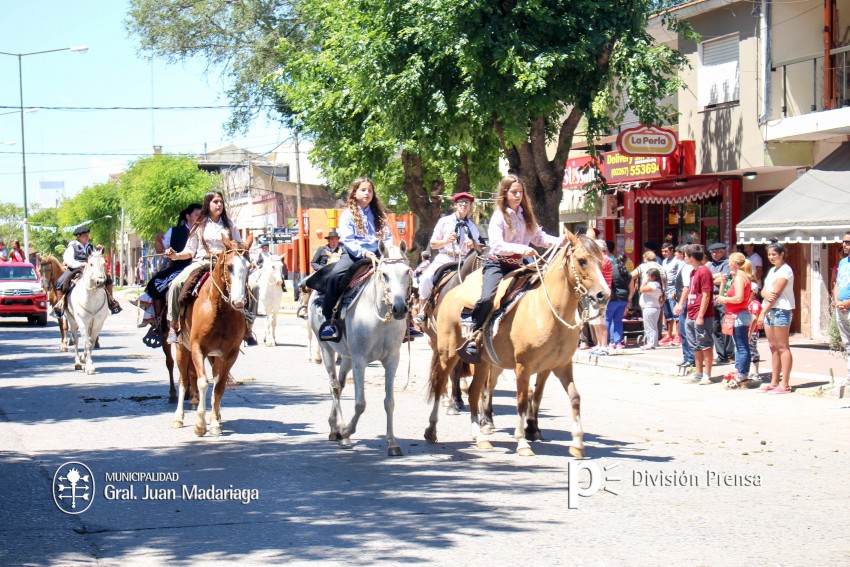 Las mejores fotos del desfile de gala de la Fiesta Nacional del Gaucho