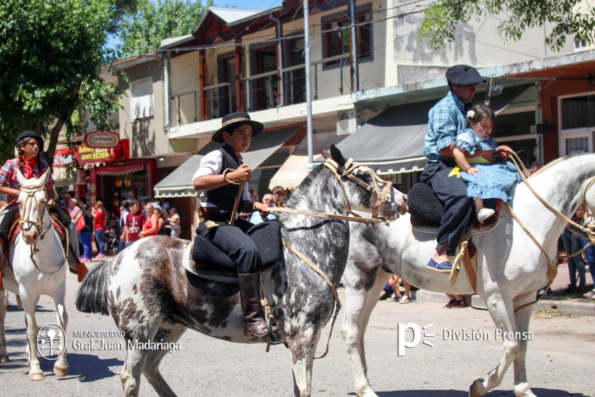 Las mejores fotos del desfile de gala de la Fiesta Nacional del Gaucho