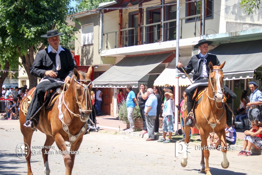 Las mejores fotos del desfile de gala de la Fiesta Nacional del Gaucho