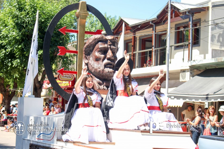 Las mejores fotos del desfile de gala de la Fiesta Nacional del Gaucho