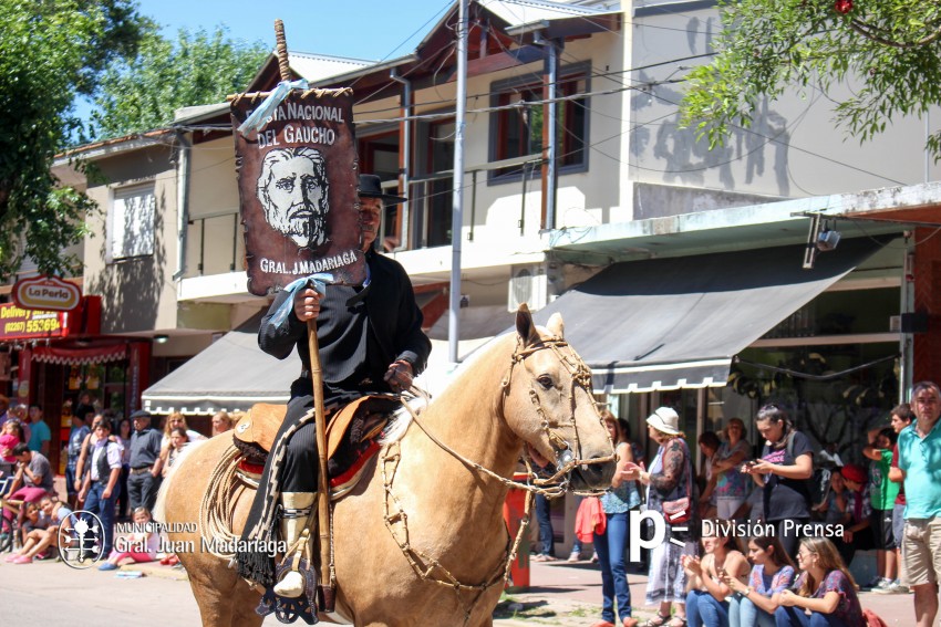 Las mejores fotos del desfile de gala de la Fiesta Nacional del Gaucho