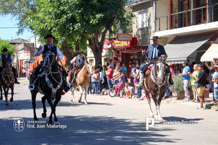 Las mejores fotos del desfile de gala de la Fiesta Nacional del Gaucho
