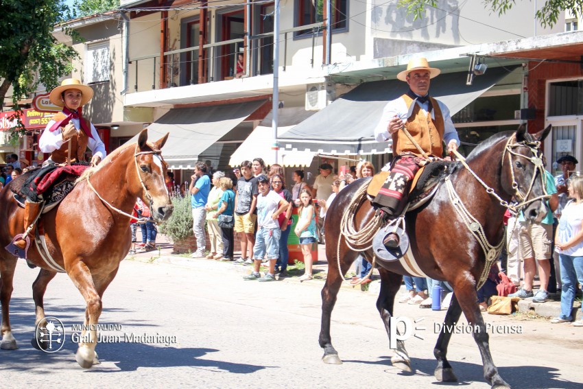 Las mejores fotos del desfile de gala de la Fiesta Nacional del Gaucho