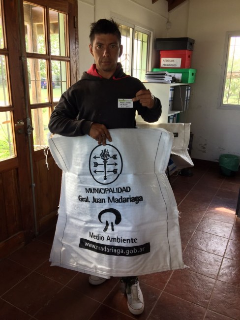 Entregaron bolsones y acreditaciones a parqueros