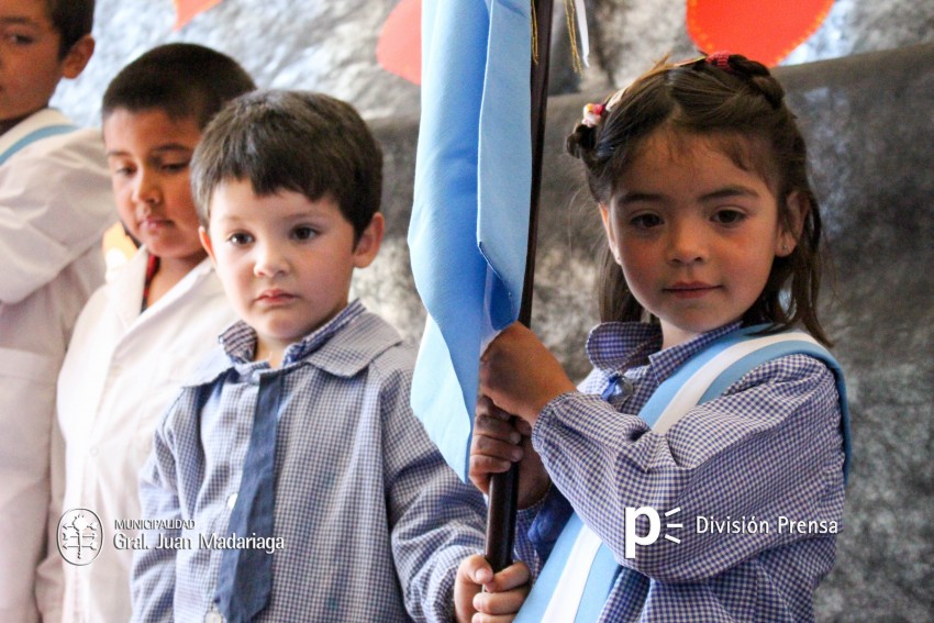 Realizaron nuevos reconocimientos  a alumnos destacados