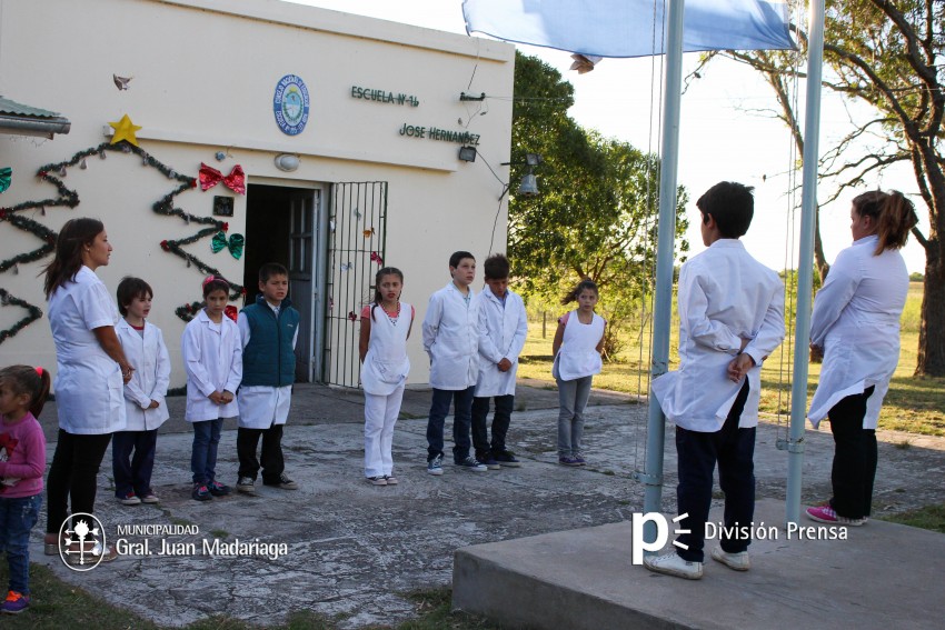 Realizaron nuevos reconocimientos  a alumnos destacados