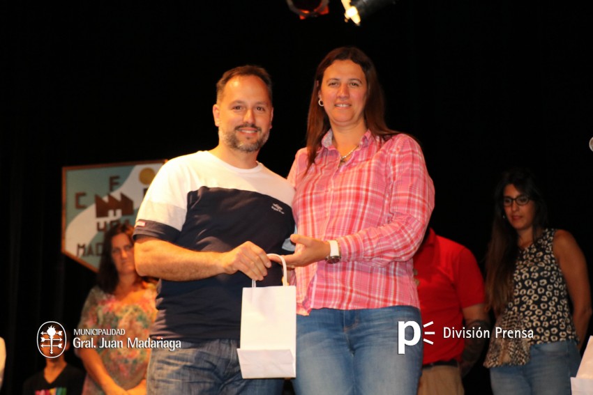 Realizaron nuevos reconocimientos  a alumnos destacados