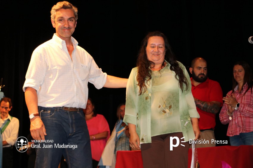 Realizaron nuevos reconocimientos  a alumnos destacados