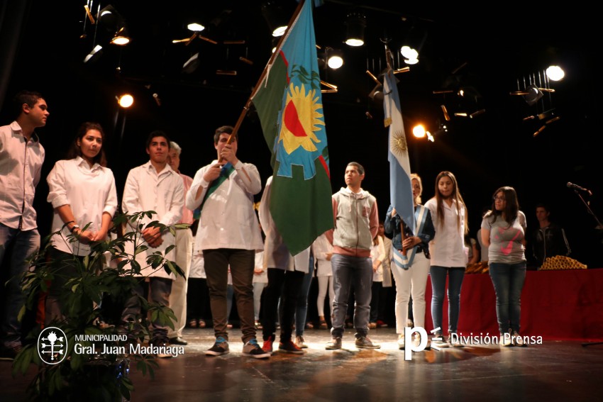 Realizaron nuevos reconocimientos  a alumnos destacados