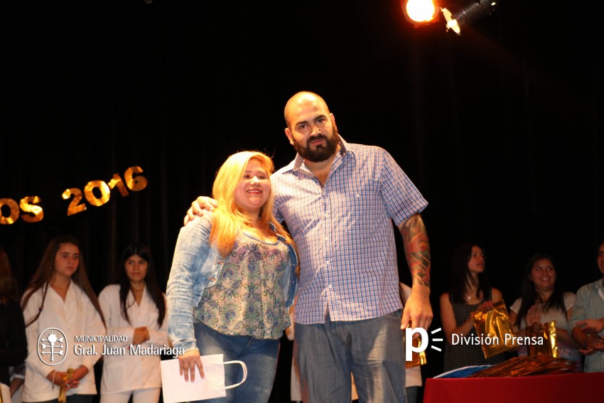 Realizaron nuevos reconocimientos  a alumnos destacados