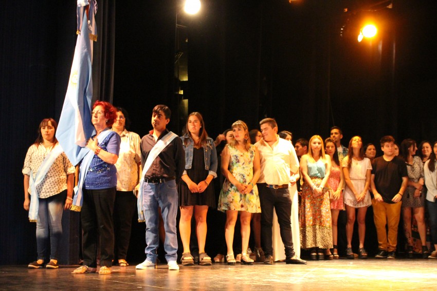 Continan los actos de fin de curso con presencia de funcionarios