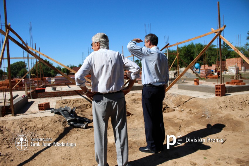 Avanza la construccin de las 50 viviendas sociales