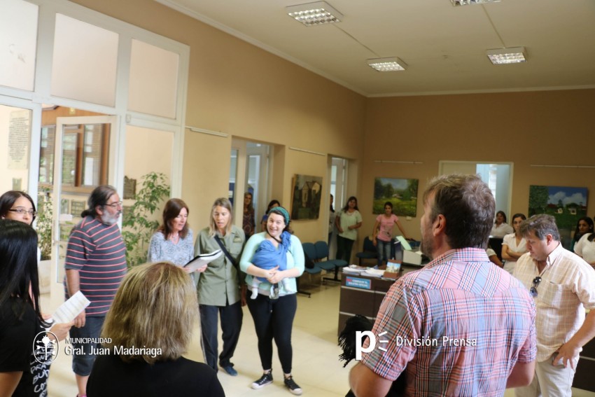 El coro municipal realiz intervenciones urbanas en distintos puntos d