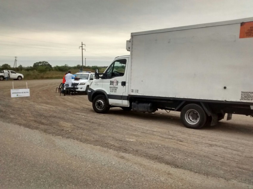 Decomisaron un cami�n que trasladaba mercader�a sin la habilitaci�n co