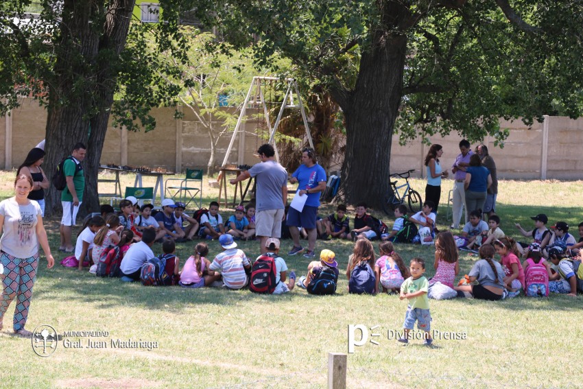 Inici� la actividad en la colonia de verano