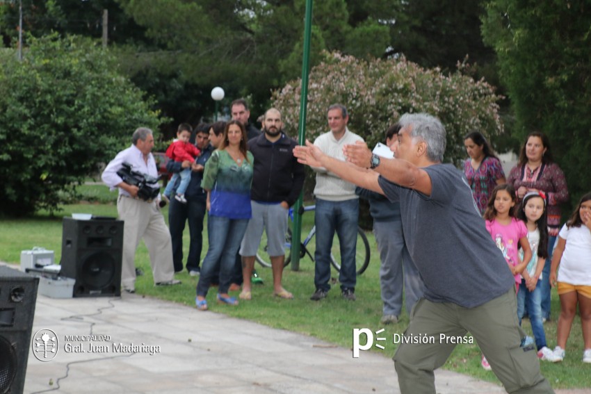 Cuentos, alegra y payasos para festejar la llegada de reyes en la pla