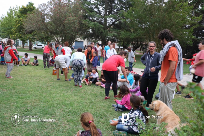 Cuentos, alegra y payasos para festejar la llegada de reyes en la pla