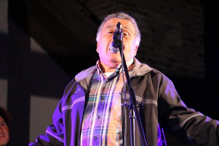 Se abri el ciclo veraniego de Folclore en los Barrios