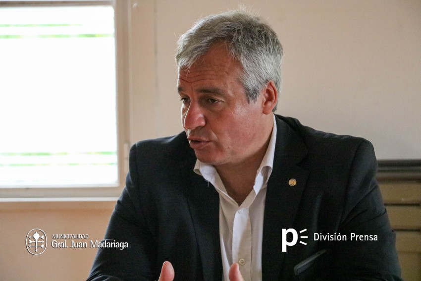 El Gobernador distrital del Rotary visit la ciudad