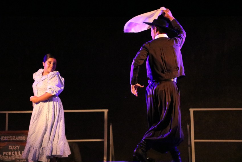 Folclore en los barrios pas por el Martn Fierro