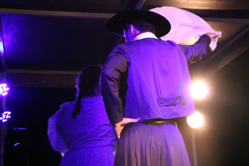 Folclore en los barrios pas por el Martn Fierro