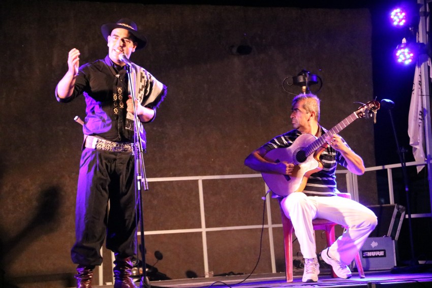 Folclore en los barrios pas por el Martn Fierro