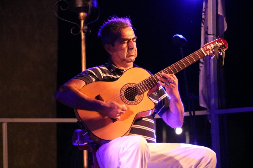 Folclore en los barrios pas por el Martn Fierro