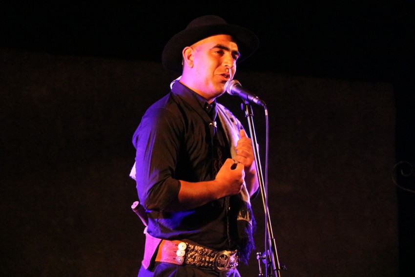 Folclore en los barrios pas por el Martn Fierro