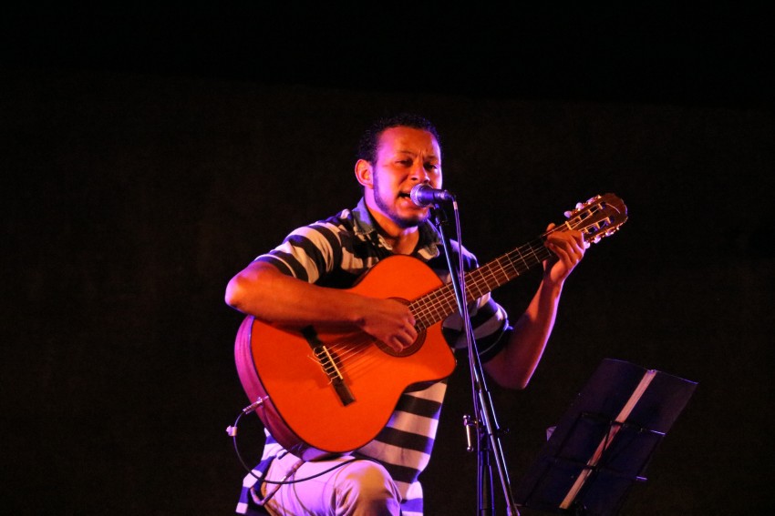 Folclore en los barrios pas por el Martn Fierro