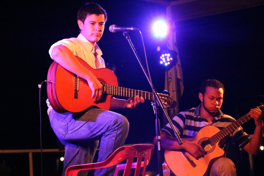 Folclore en los barrios pas por el Martn Fierro