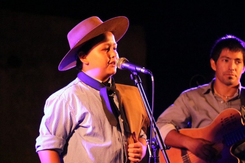 Folclore en los barrios pas por el Martn Fierro