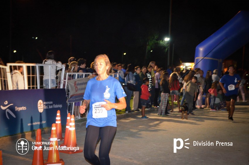 Las 5 millas nocturnas en fotos