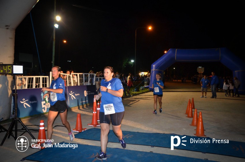 Las 5 millas nocturnas en fotos