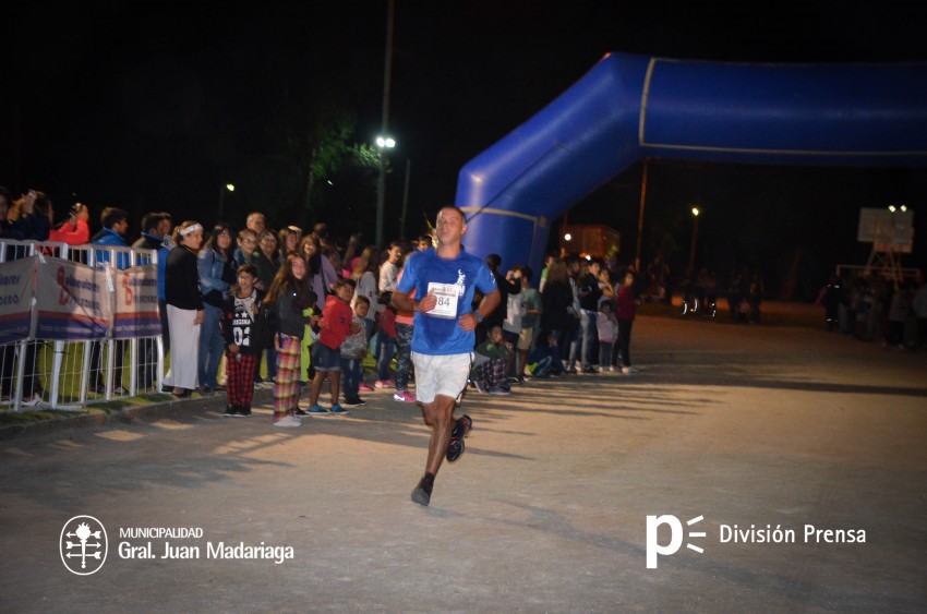 Las 5 millas nocturnas en fotos