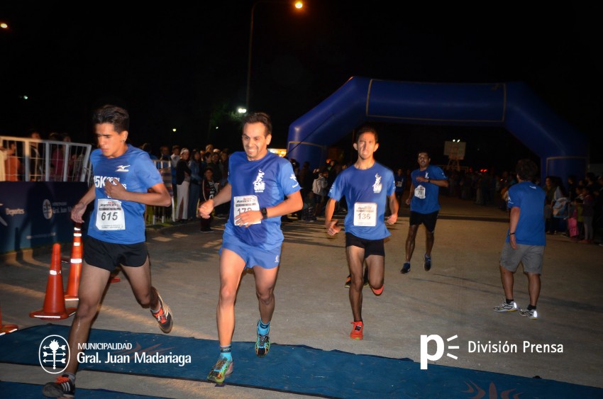 Las 5 millas nocturnas en fotos