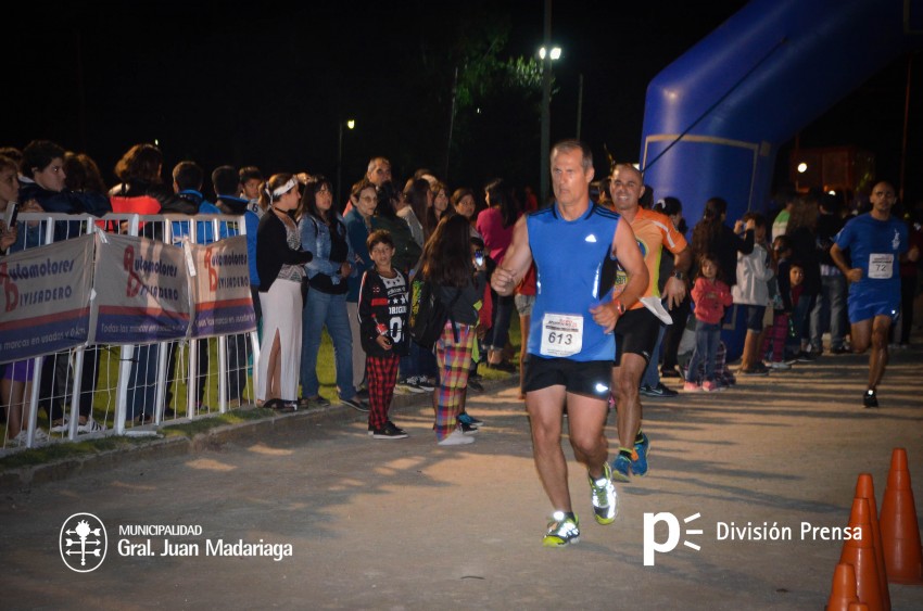 Las 5 millas nocturnas en fotos